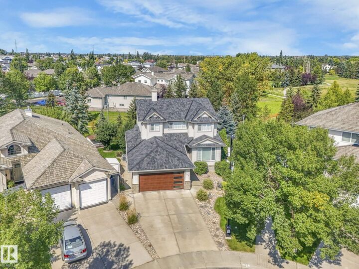 Photo de la propriété: 223 Ormsby Road East NW AB T5T 5X5
