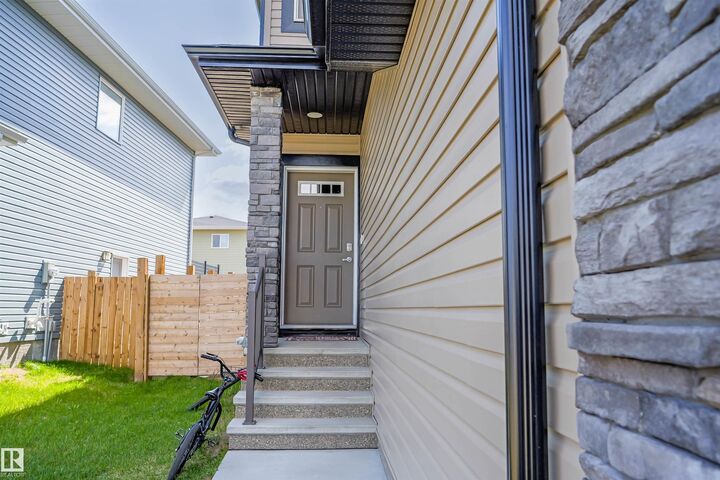 Property Photo:  111 Kingsbury Circle  AB T7X 0C9 