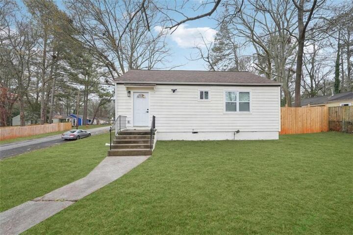1288 Almont Drive SW  Atlanta GA 30310 photo