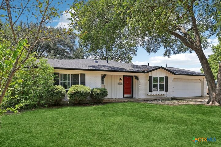 Property Photo: 3205 Skylark Drive TX 78757