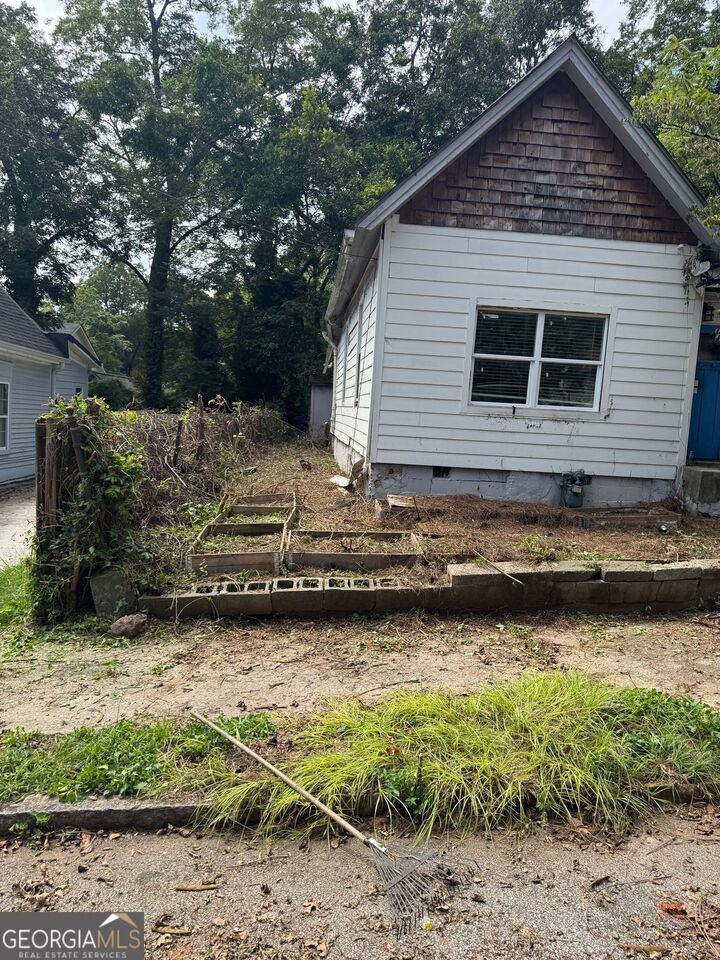 Property Photo: 997 Ira Street SW GA 30310