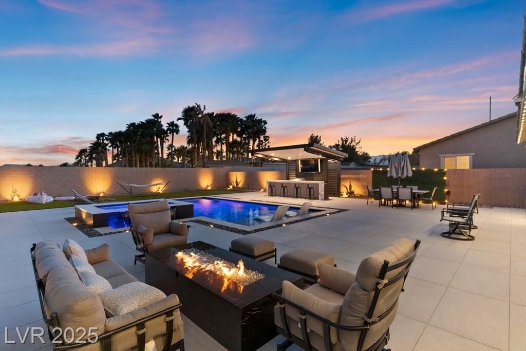 Property Photo: 5081 Notting Hill Avenue NV 89139