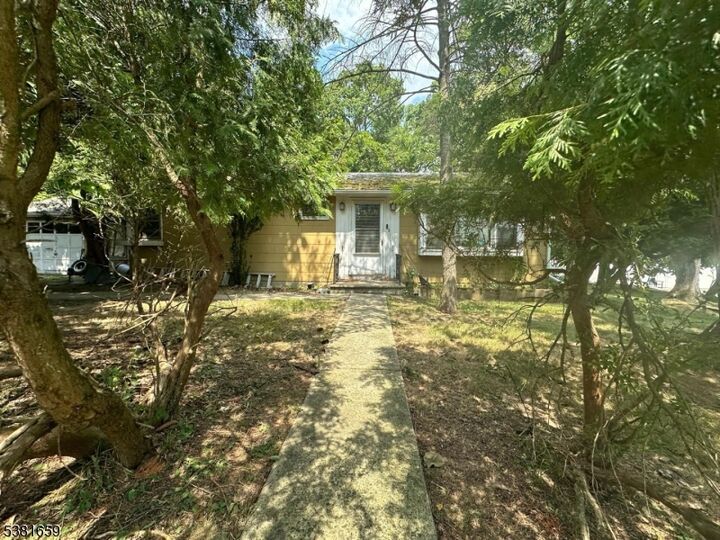 420 Bellwood Ave  Union Twp. NJ 08802 photo