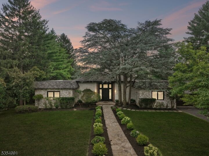 Property Photo:  30 Crest Dr  NJ 07079 
