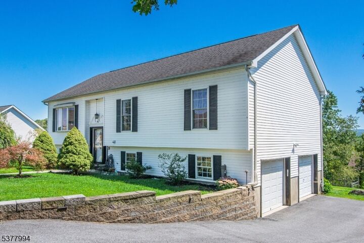 Property Photo: 4 Lakeview Ter NJ 07461