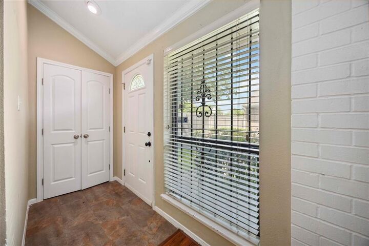Property Photo:  13882 Hollowgreen Drive 810  TX 77082 