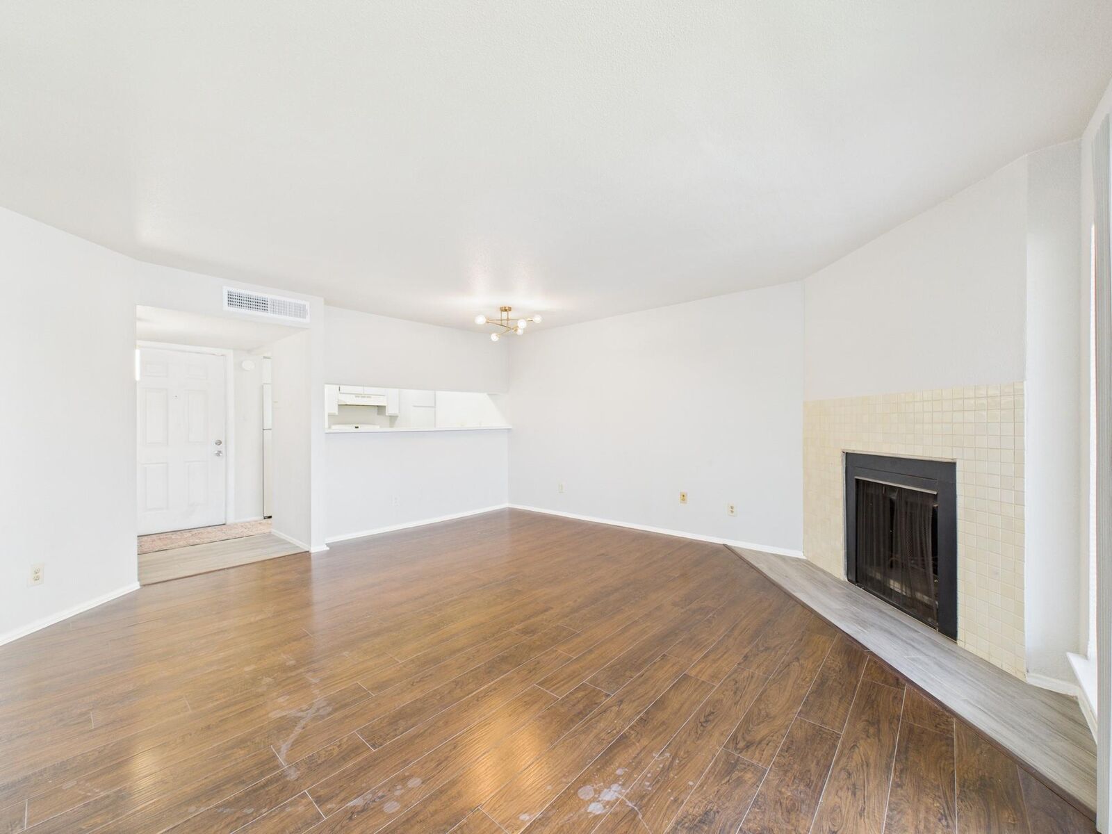 Property Photo:  2822 S Bartell Drive 39  TX 77054 