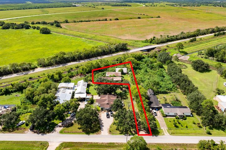 Property Photo:  514 County Road 443  TX 77515 