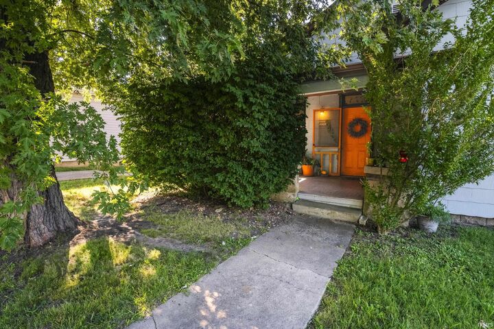 925 W 2nd Street  Bloomington IN 47403 photo