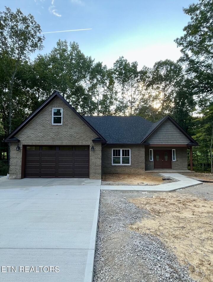 Property Photo: 414 Beachwood Drive TN 38558