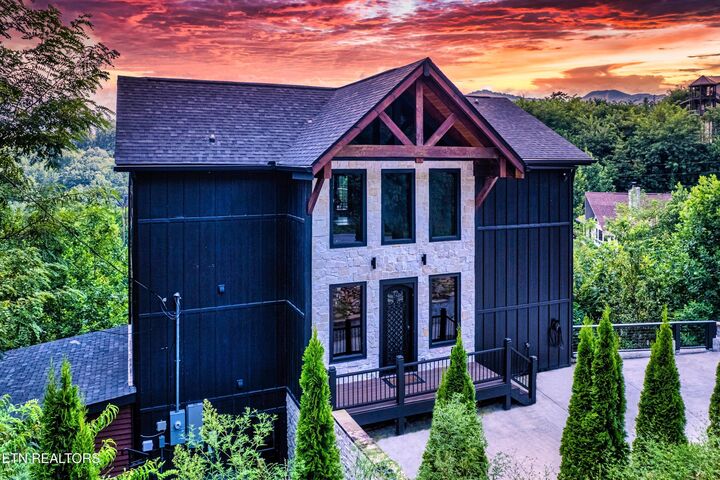887 Sourwood Drive  Gatlinburg TN 37738 photo