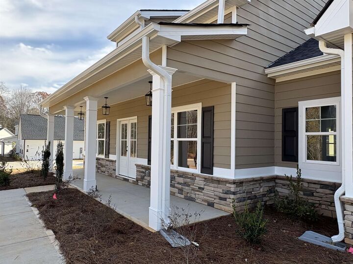 Property Photo:  228 Sage Court  GA 31024-0000 