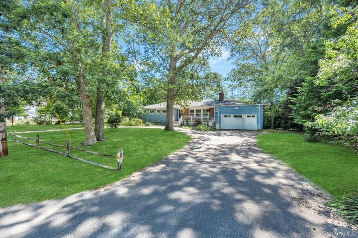 Property Photo:  12 Inwood Road  NY 11934 