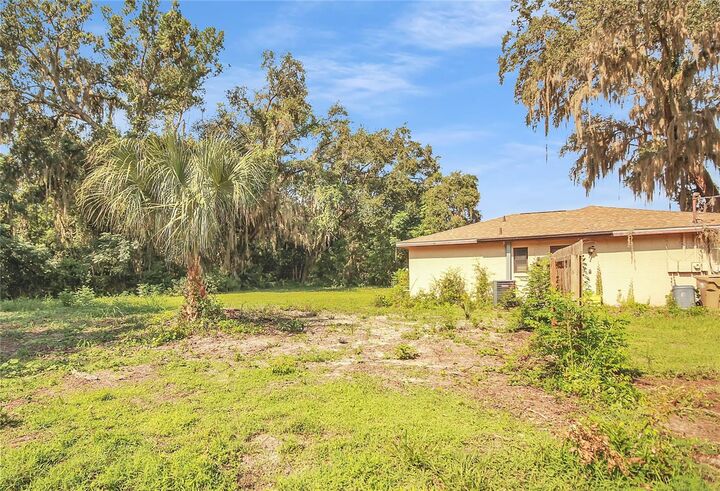 Property Photo: 2050 Live Oak Drive FL 34731