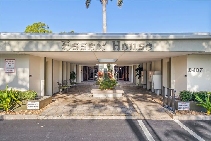 Property Photo: 2437 Harbor Boulevard 210 FL 33952