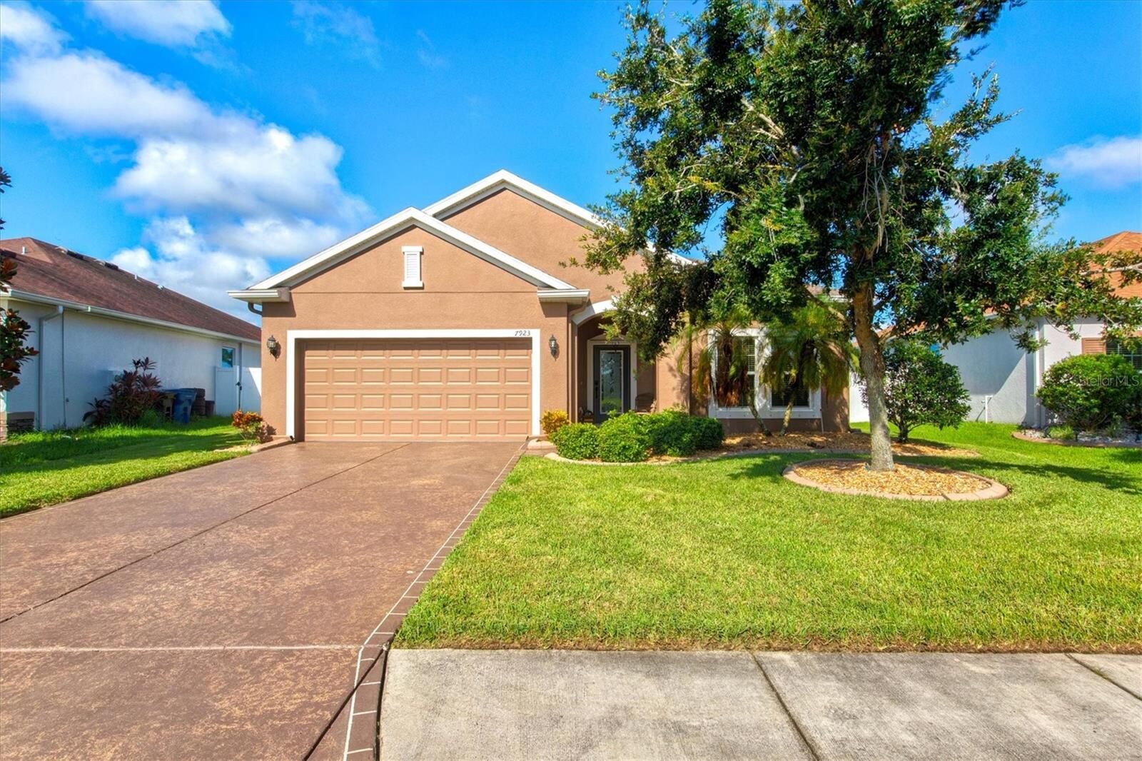 Property Photo: 7923 111th Terrace E FL 34219
