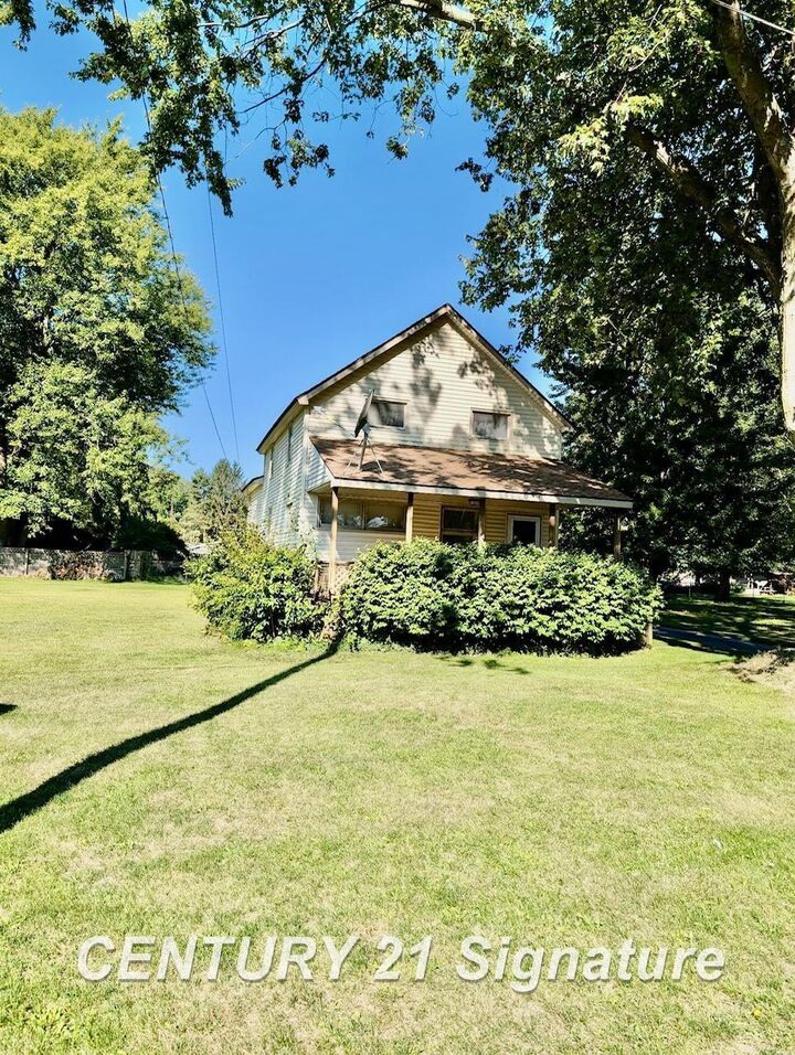 7935 Carl Street  Freeland MI 48623 photo