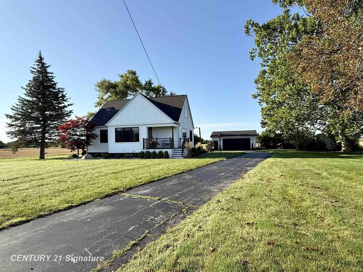 Property Photo: 2054 Kloha Road MI 48706