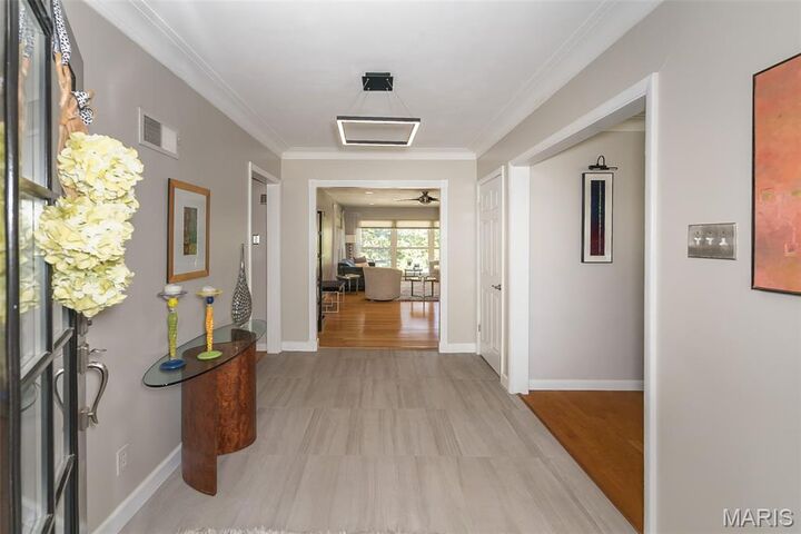Property Photo: 425 Gabriel Drive MO 63122