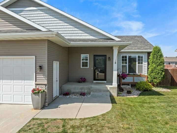 Property Photo:  2740 Heritage Dr  ND 58703 