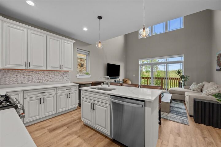 Property Photo:  64 Prairie Court  IL 60090 