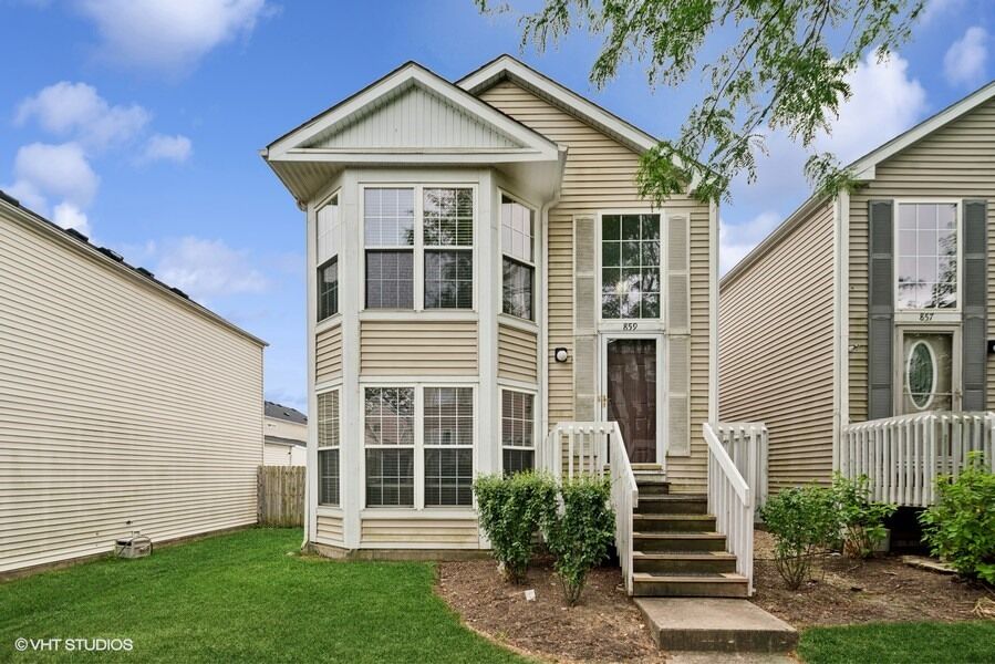 Property Photo: 859 Symphony Drive IL 60504