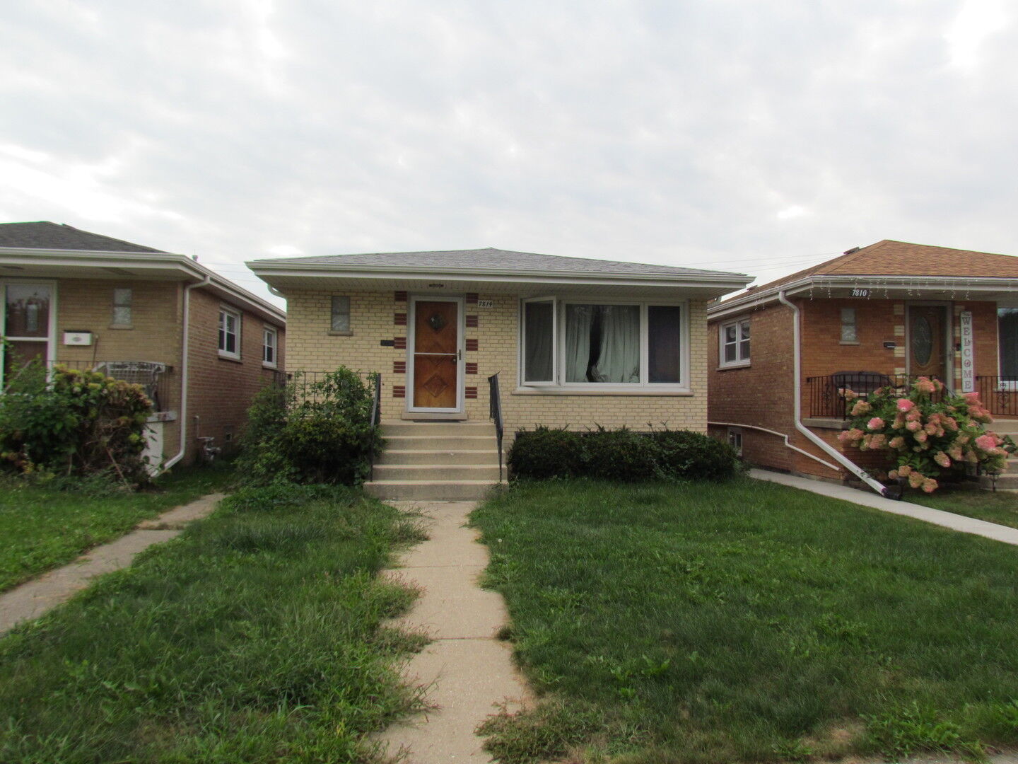 Property Photo: 7814 Leamington Avenue IL 60459