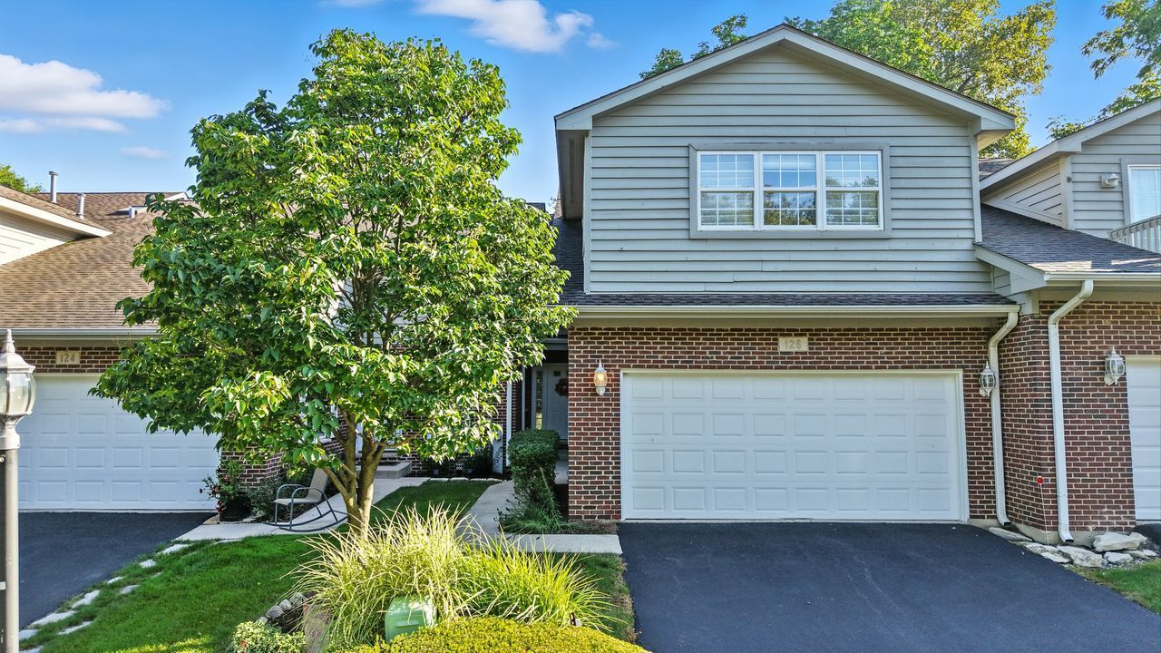 Property Photo:  126 Willow Creek Lane 126  IL 60480 