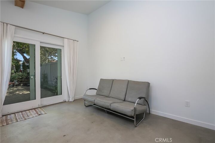 Property Photo:  820 Opal Street  CA 90277 
