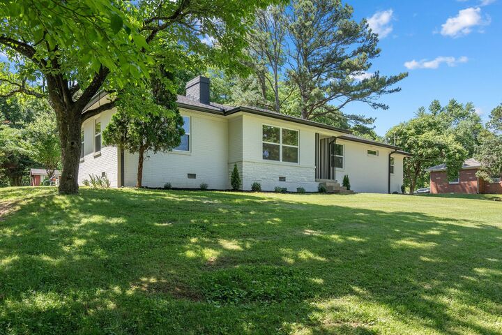 Property Photo:  318 Emery Dr  TN 37214 