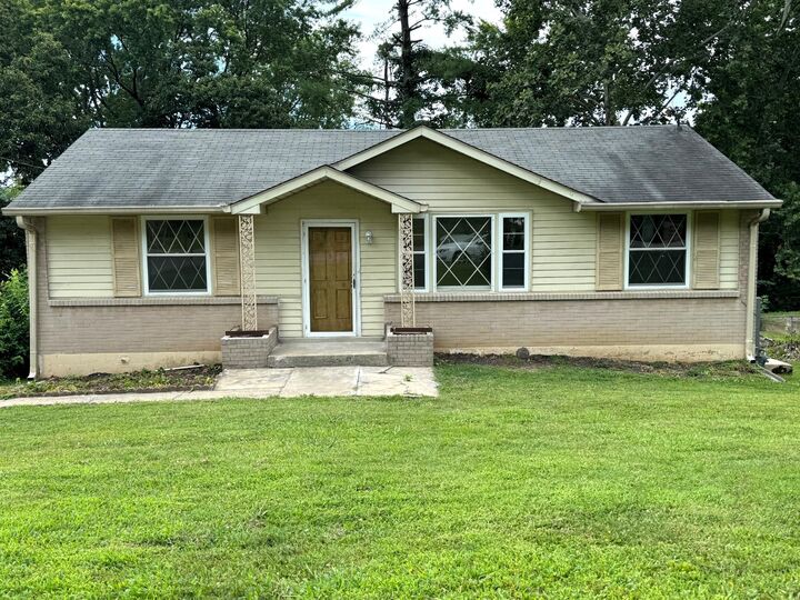 Property Photo: 229 Shawn Dr TN 37211