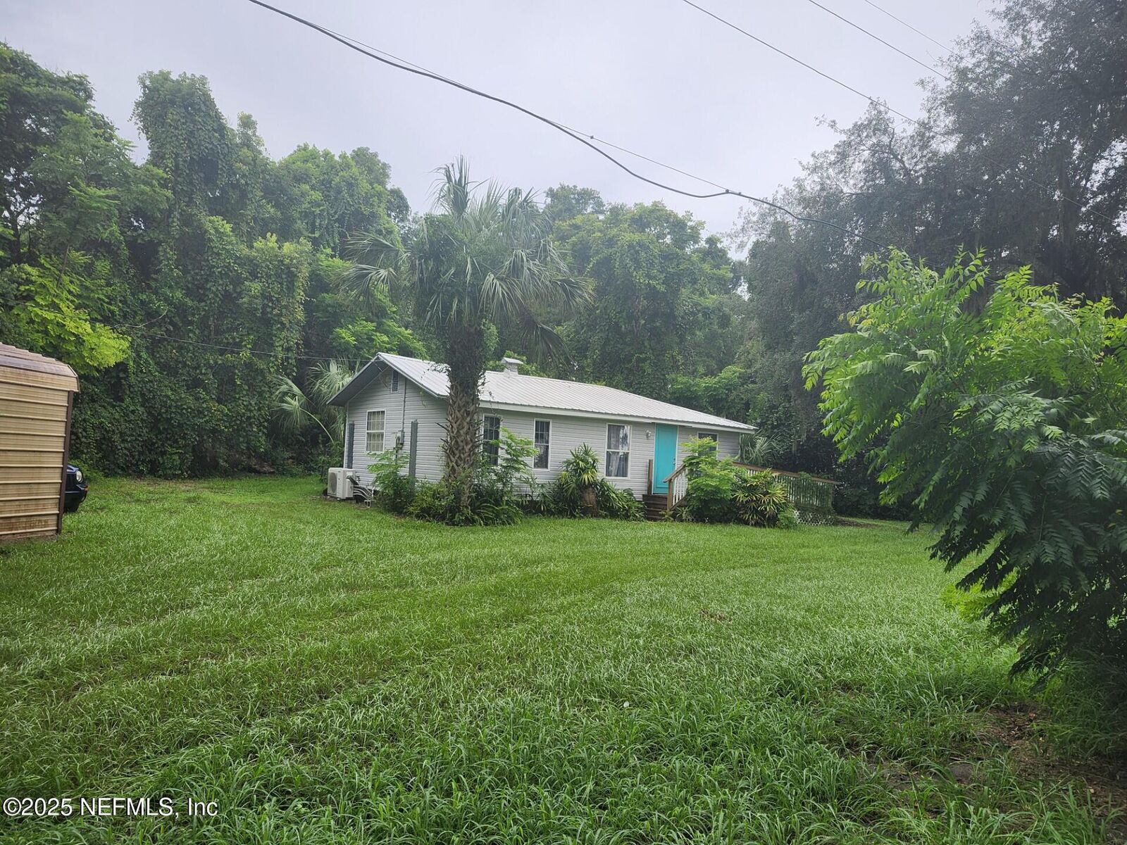 Property Photo: 405 Citron Avenue FL 32112