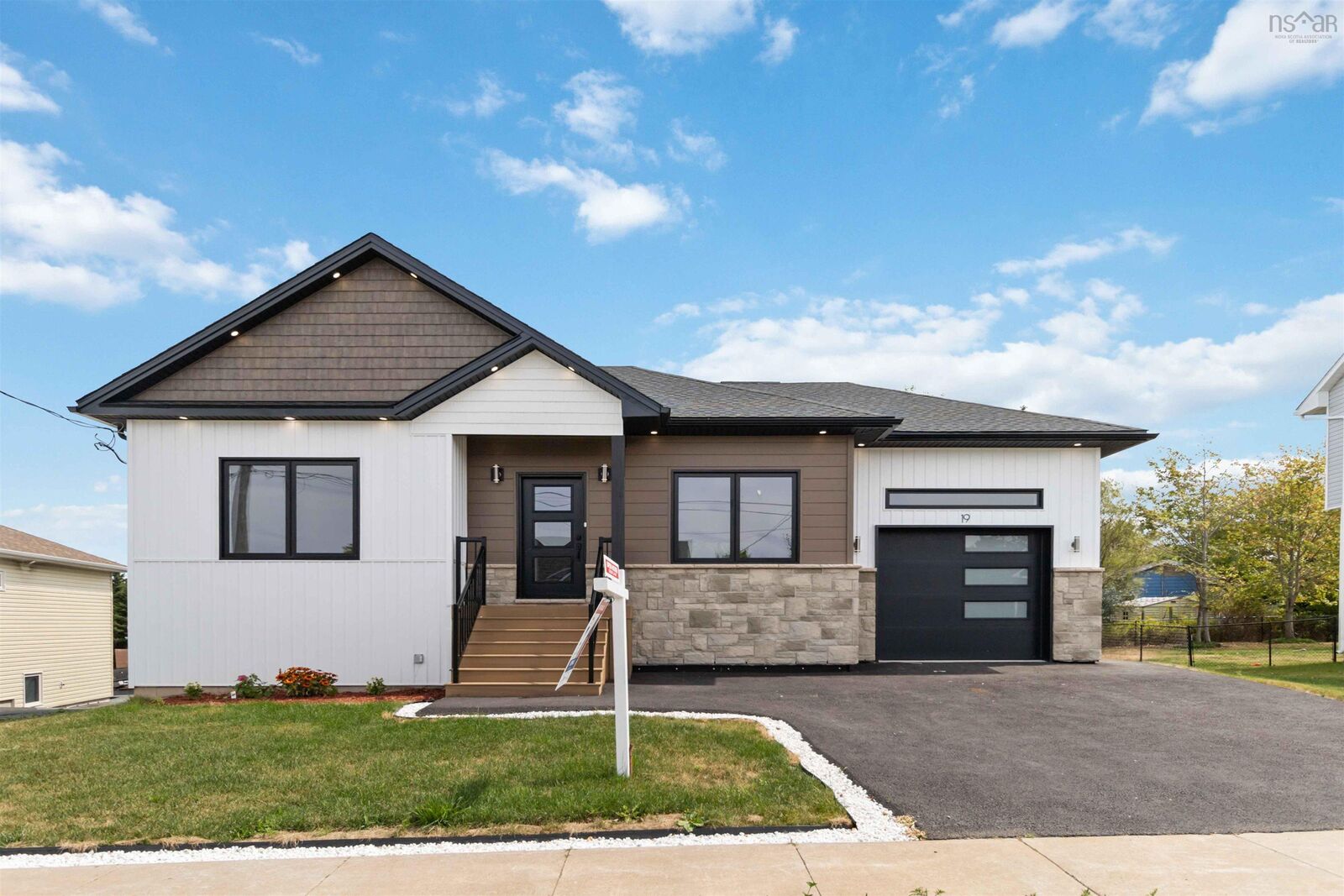 Property Photo:  19 Norawarren Drive  NS B3R 0B9 