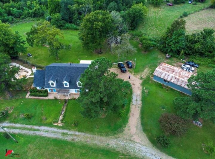 Property Photo: 816 Highway 1 Highway LA 71061