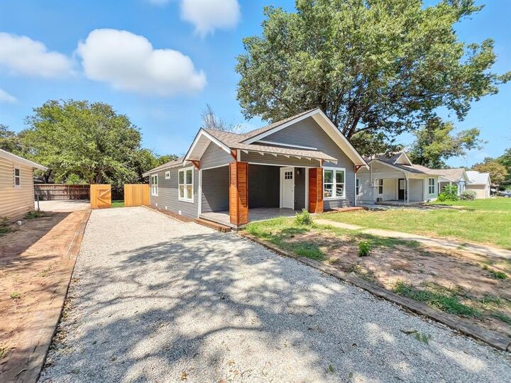 Property Photo: 1043 W Green Street TX 76401