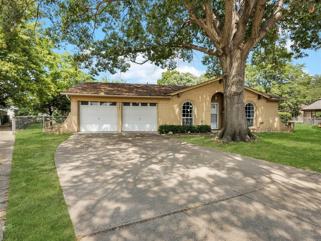 Property Photo:  7529 Susan Court  TX 76180 
