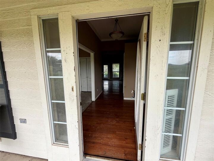 Property Photo:  1017 Richard Court  TX 76043 