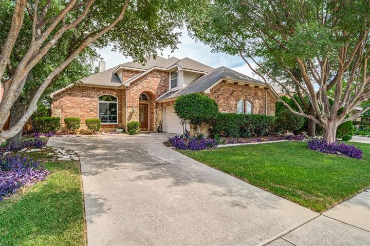 Property Photo: 417 Long Cove Court TX 75002