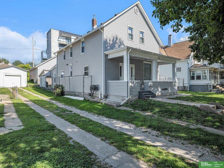 Property Photo: 1417 S 11th Street NE 68108