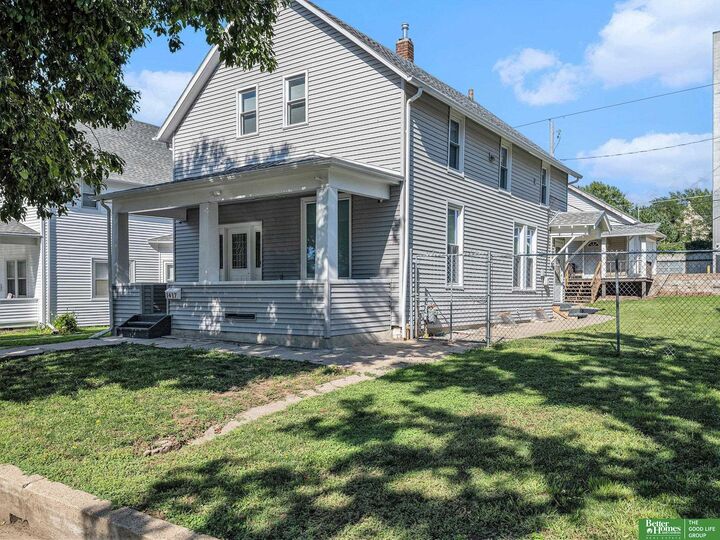 Property Photo:  1417 S 11th Street  NE 68108 