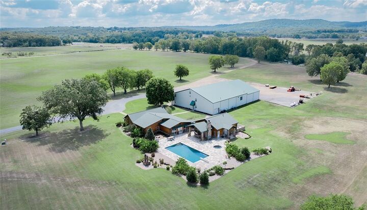 Property Photo: 24481 S Manard Road OK 74434