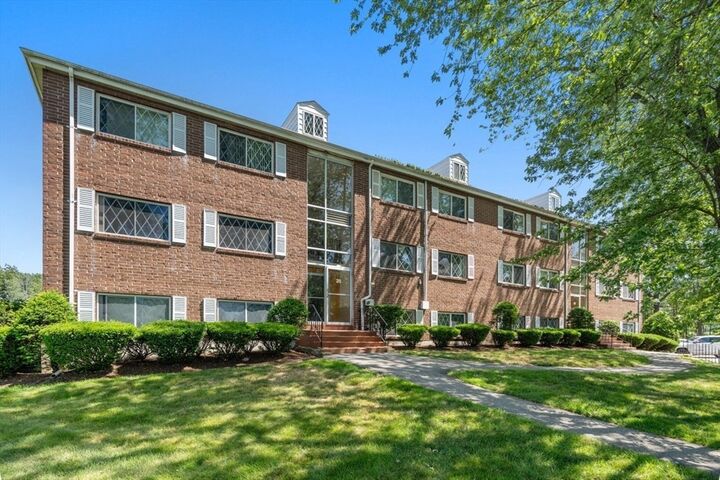 Property Photo:  28 Fernview Avenue 10  MA 01845 