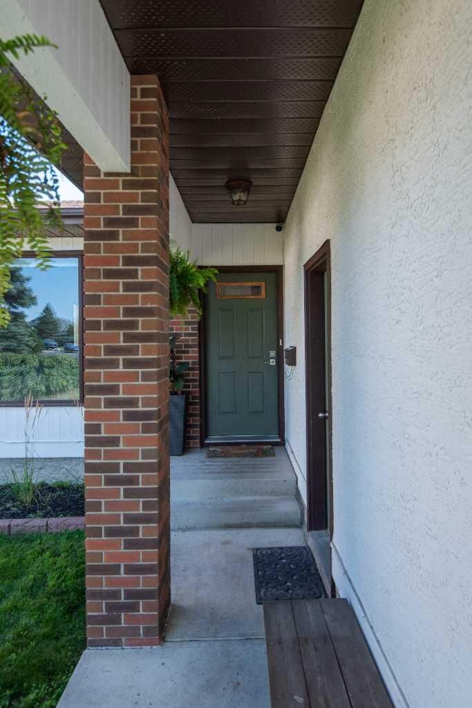 Property Photo: 21 Gilbert Crescent AB T4P 3L3