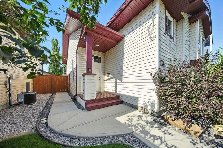 Property Photo: 144 Kentwood Drive AB T4P 0A5
