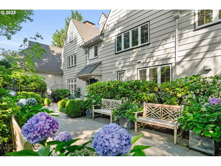 3415 SW Brentwood Dr  Portland OR 97201 photo