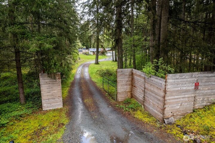 Property Photo:  19913  113th Avenue E  WA 98338 