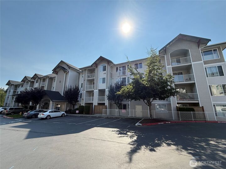 Property Photo: 13301 SE 79th Place C311 WA 98059