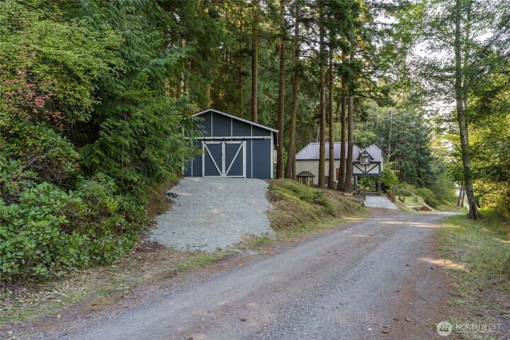 Property Photo: 33 Barnacle Ln WA 98279