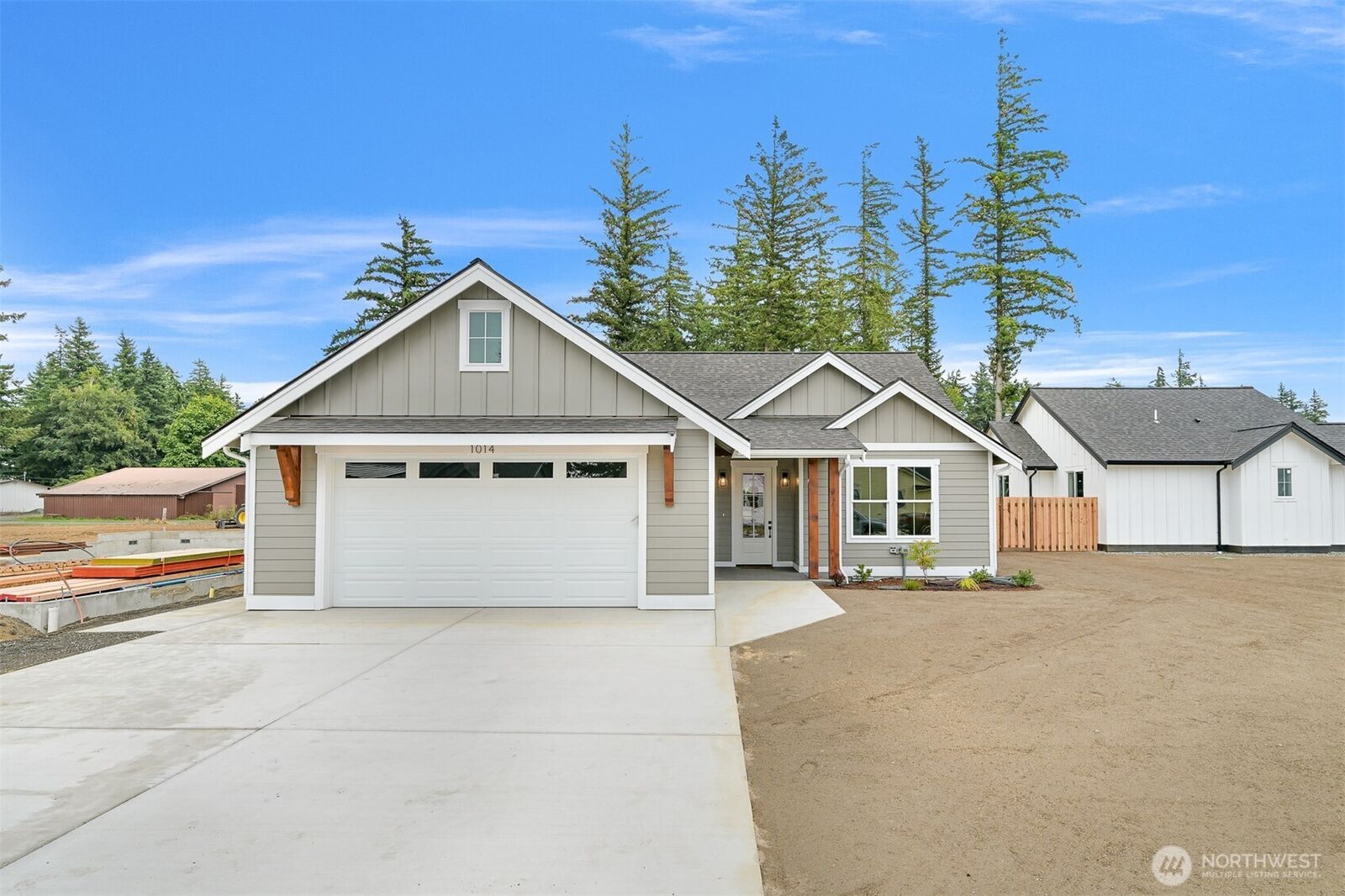 Property Photo: 1014 Night Hawk Way WA 98247