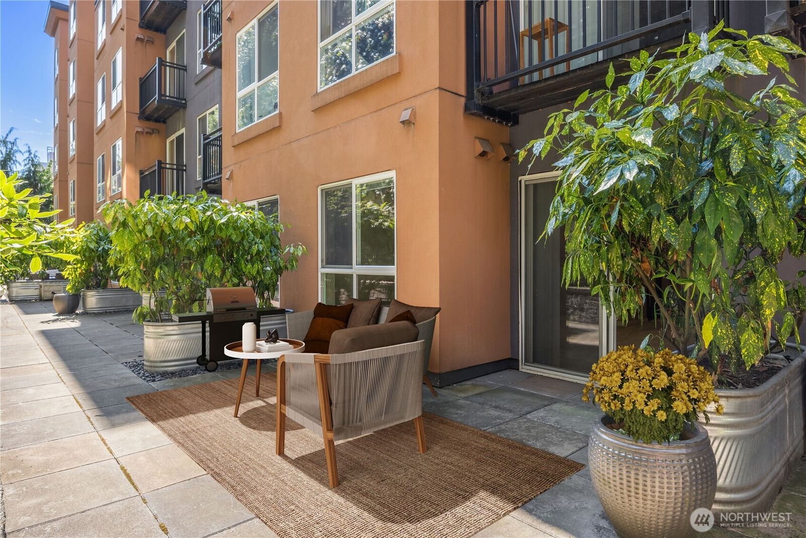 Property Photo:  108  5th Avenue S 316  WA 98104 